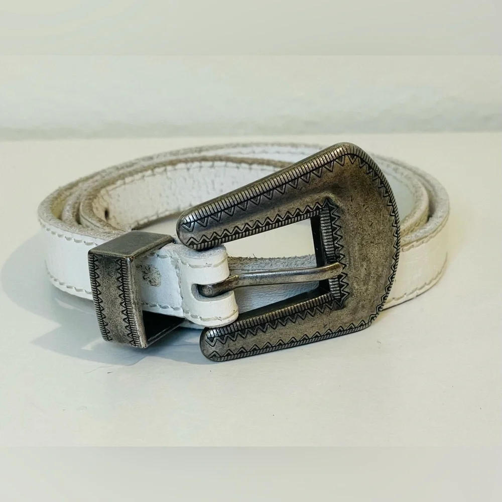 Western Urban‎ Outfitters White Cow Leather Thin Belt with Silver Buckle Size S